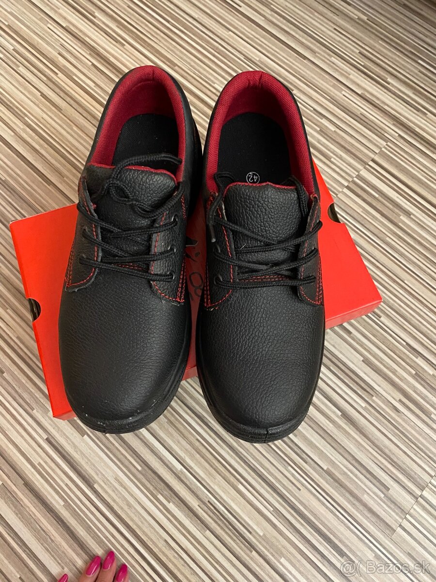 nové pracovné topánky č.42 - 3