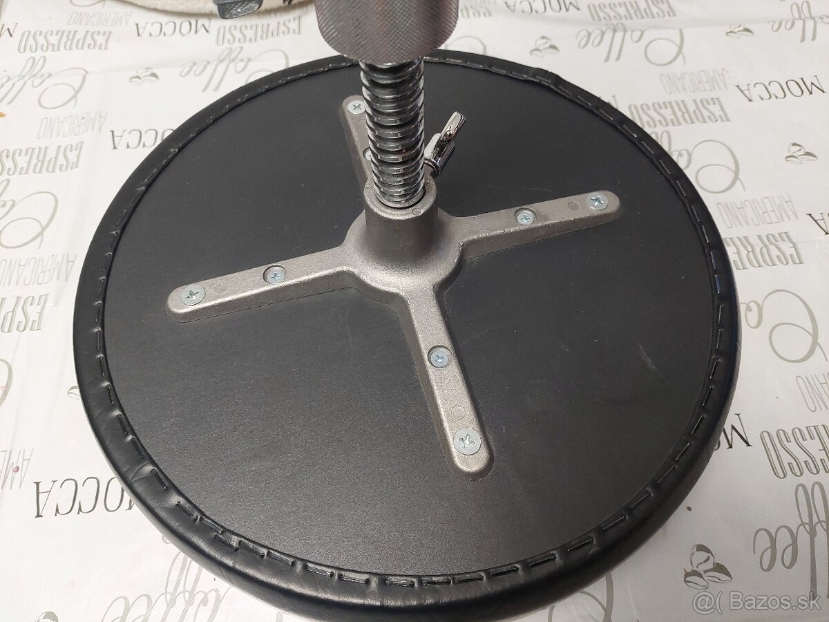 Vianočné upratovanie stolička STABLE - 3