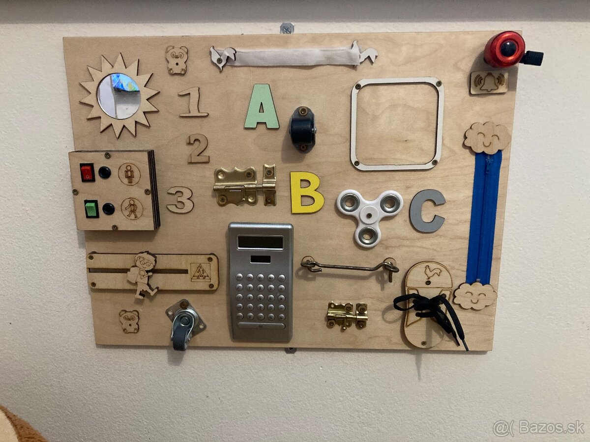 activity board , hupajuci macko - 3