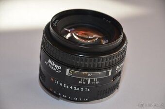 Nikon D7000+18-105 + 50mm 1.4 + 24mm 2.8 - 3