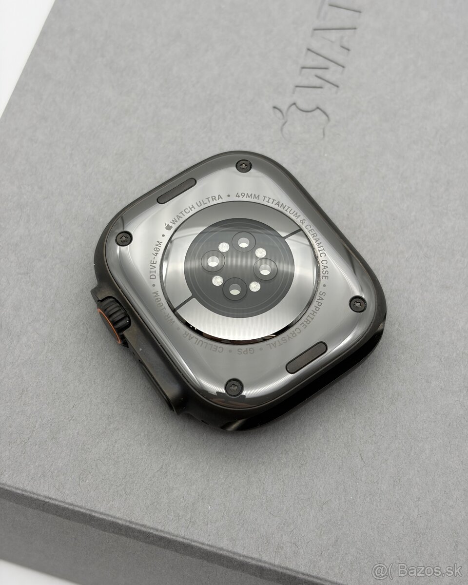 Apple Watch Ultra 3 Black Titanium + Trail Loop / Ocean Band - 3