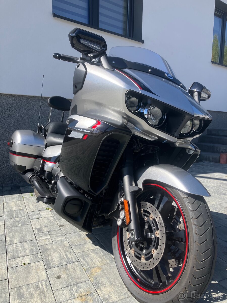 Yamaha Eluder XV 1900 - 3