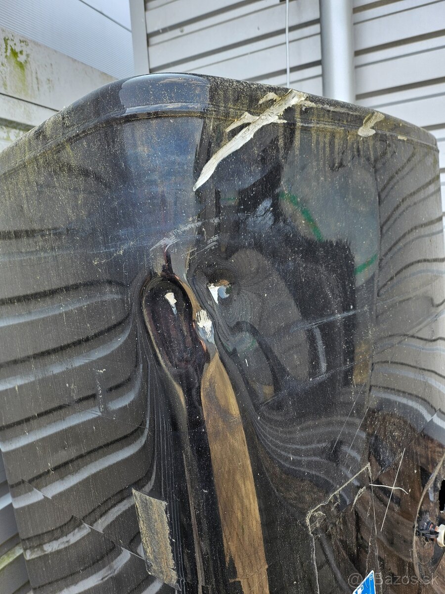 SCANIA NG Nádrž 700l Lowliner - poškodená - 3