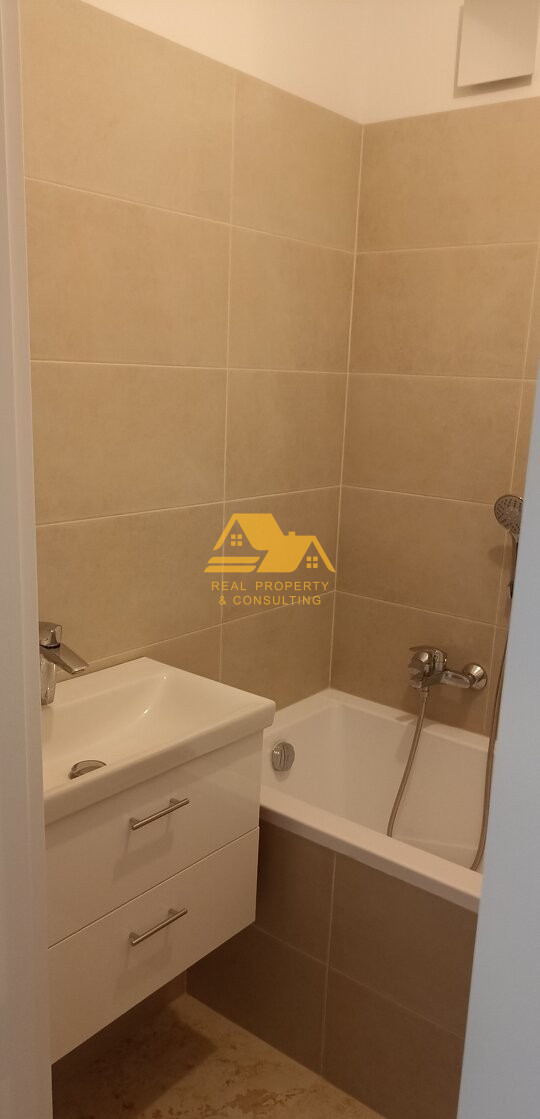 Prerobený 2 izbový byt s balkónom v Nových Zámkoch - 3