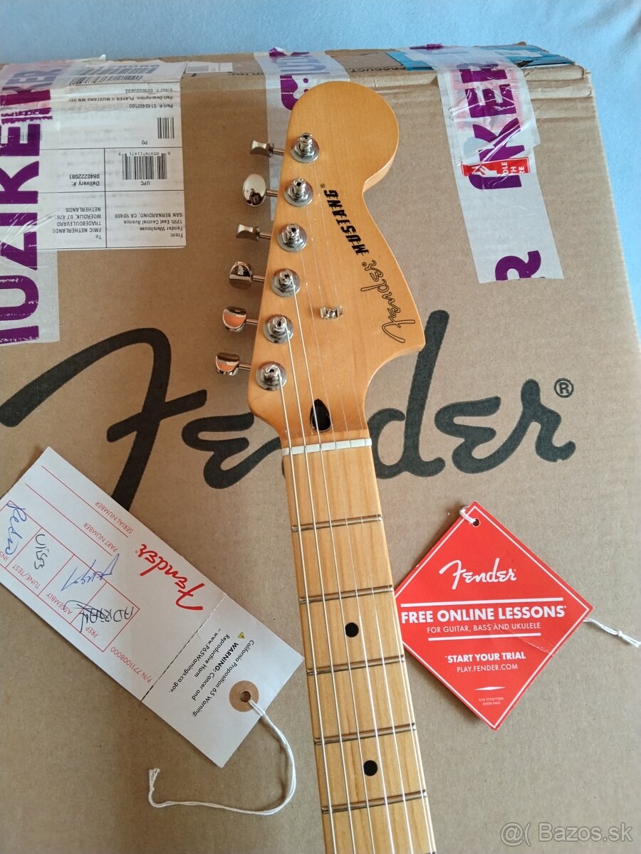 Fender Mustang player 2 - 3