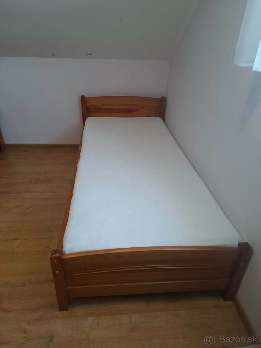 Drevená posteľ s úložným priestorom - 3