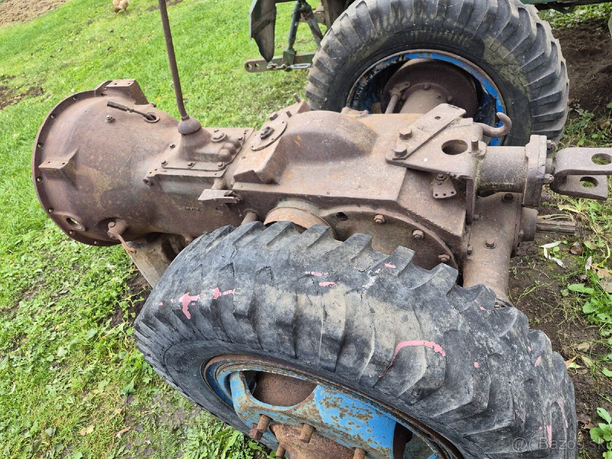 Traktor Škoda 30 - 3