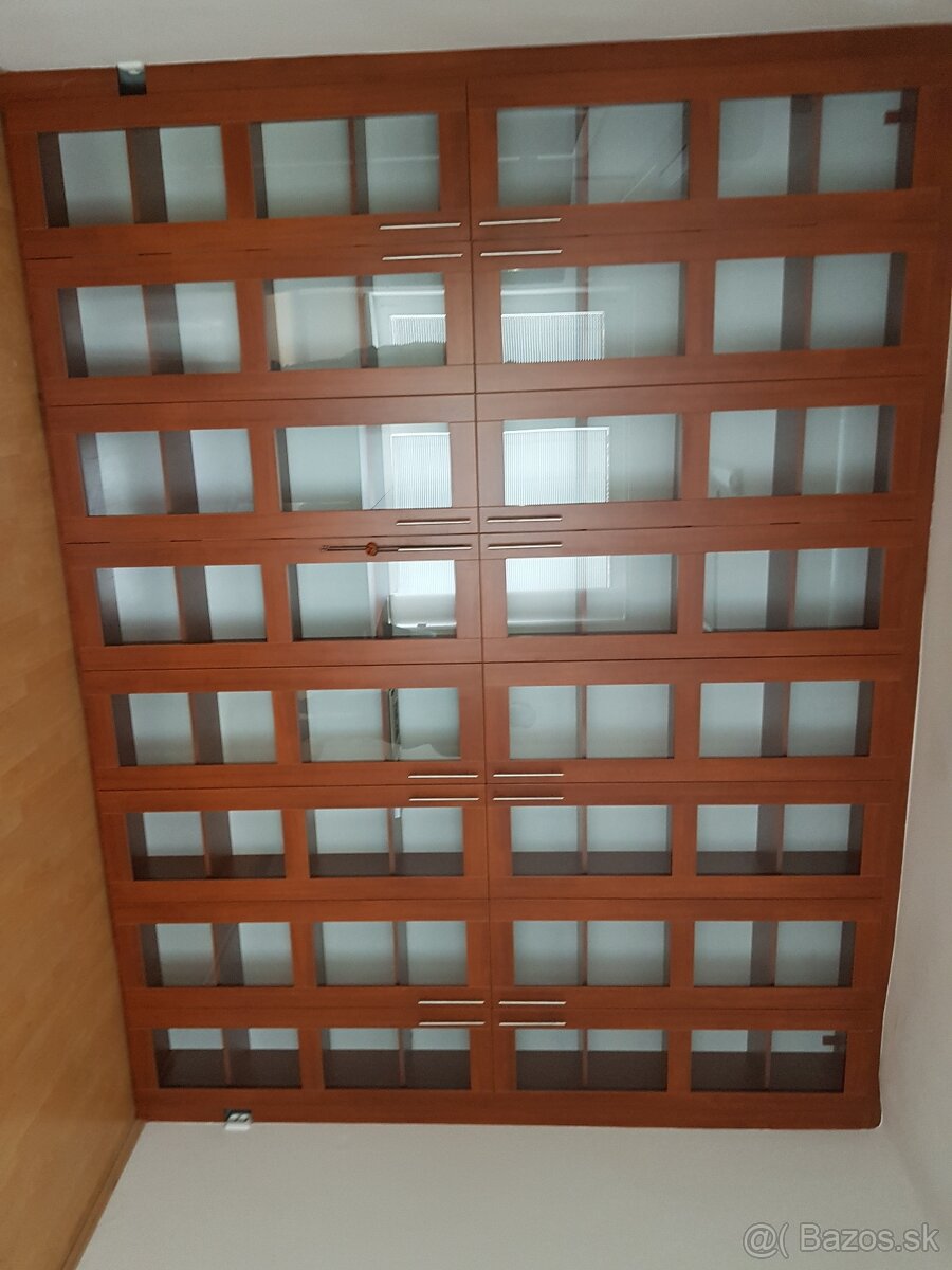 predam kancelarsky nabytok kniznica stoly - 3