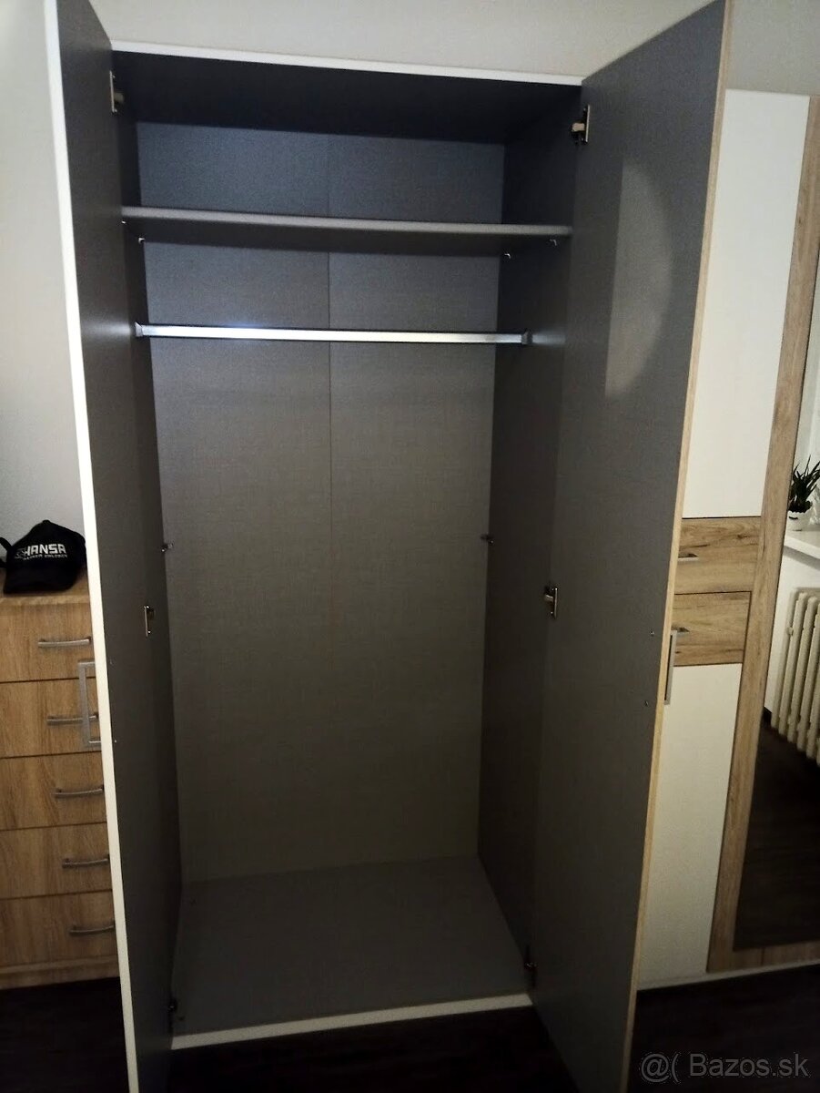 Satnikova skrina dĺžka 225cm výška 205cm a hĺbka 60cm - 3