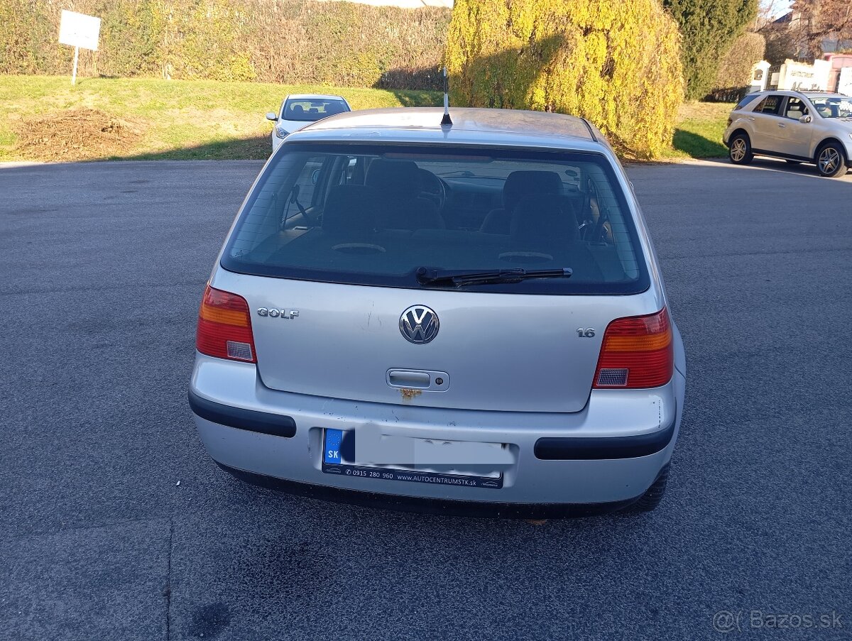 Volkswagen Golf IV 1.6 benzín rok 1999 - 3