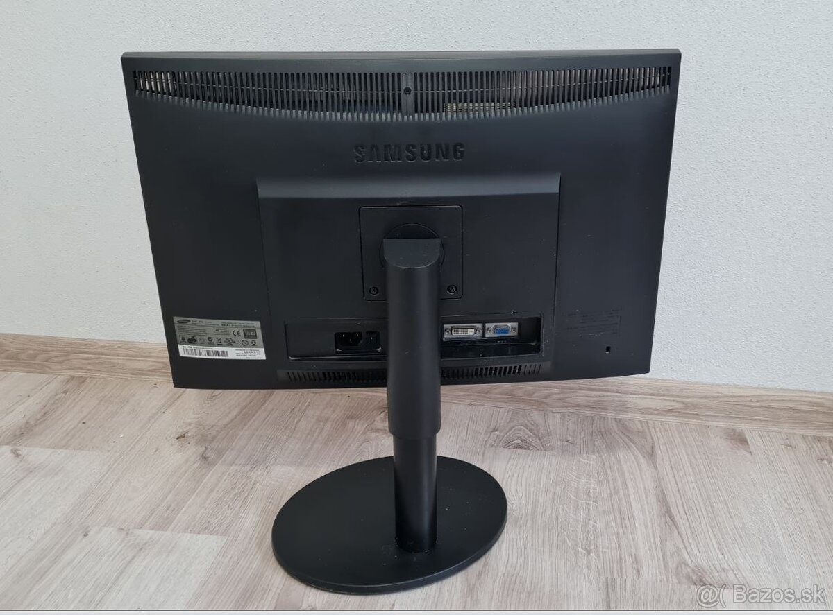 Monitor 24 Samsung SyncMaster B2440MH 1920 x 1080 LCD Čierna - 3
