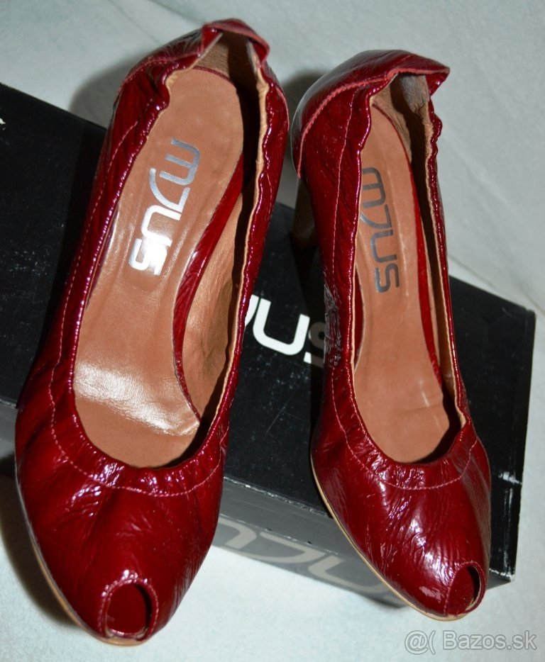 Cervene lakovane lodicky MJUS v. 39 - 3