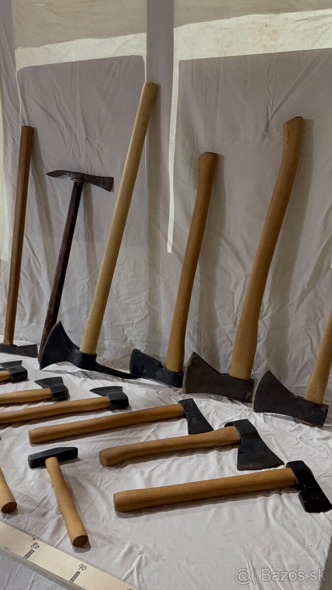 Sekery, lopaty, krompače, kladivá - 3