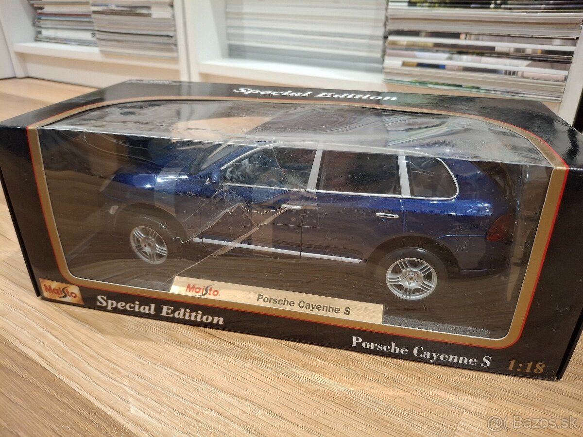 Porsche Cayenne S 1/18 - 3