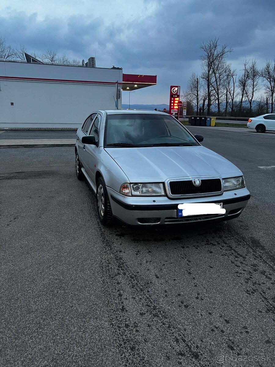 Predám skoda octavia 1.6i - 3