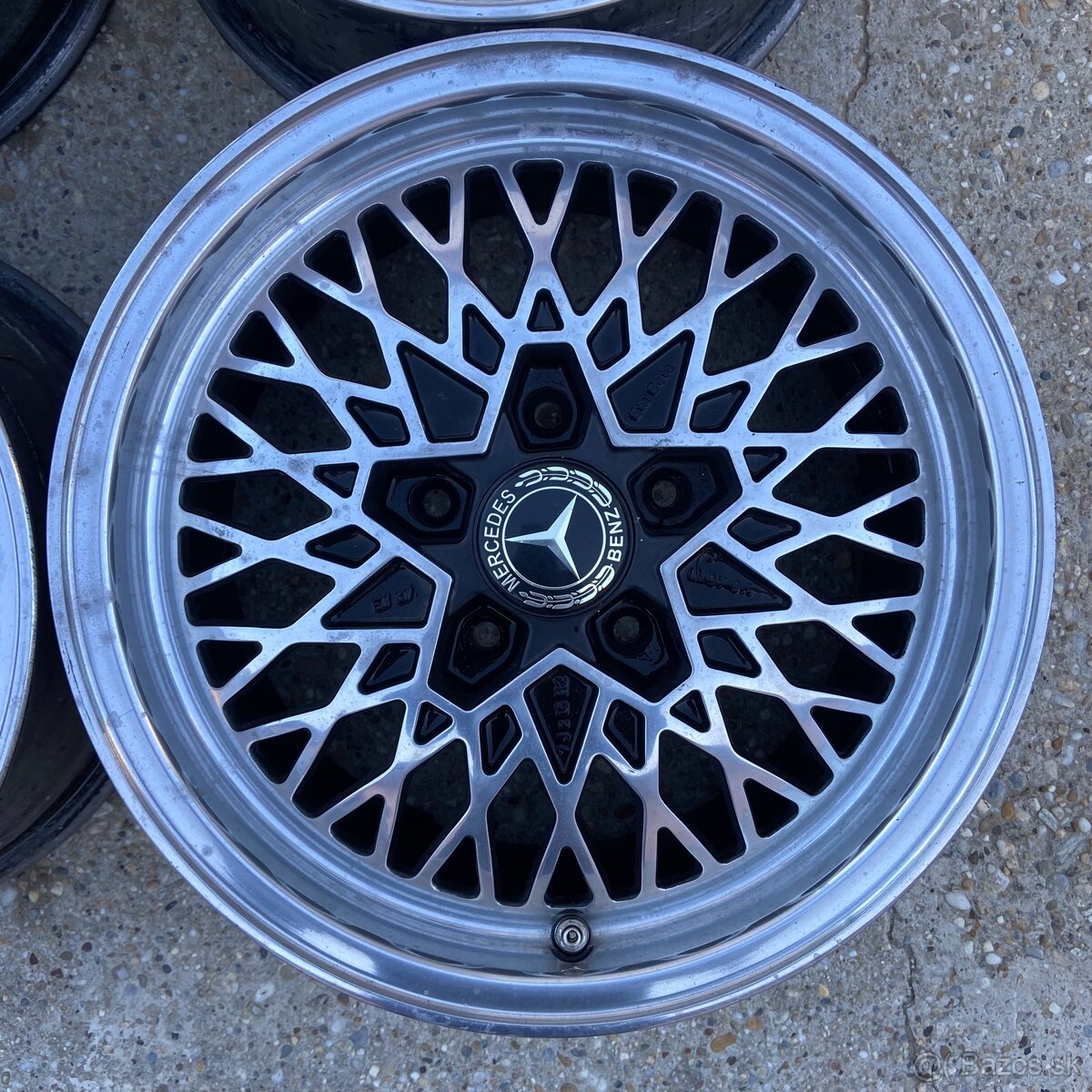 Elektróny Eta Beta Lucy 3A R15 - 3