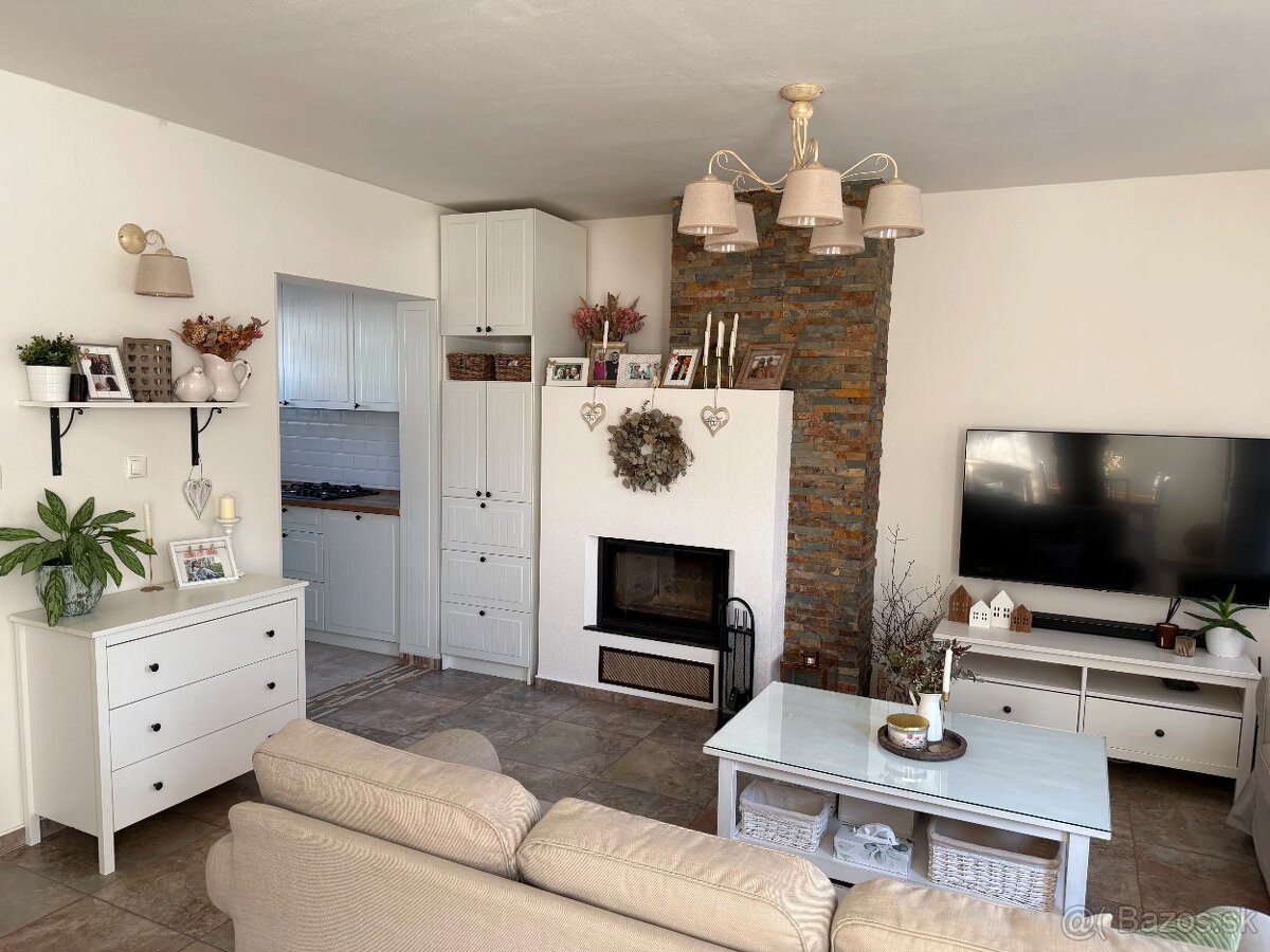 Rodinný dom s garážou v Skalici - 3