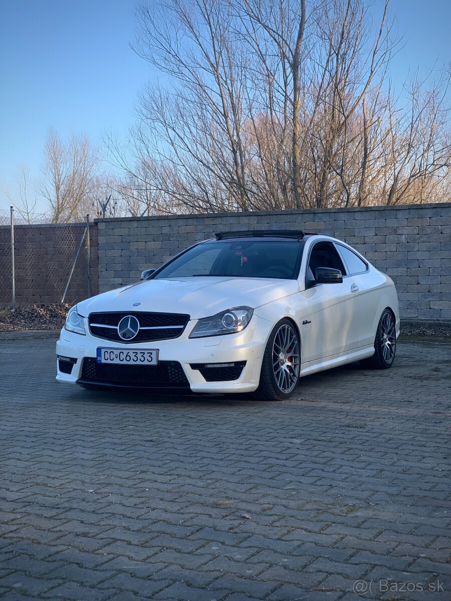 MERCEDES BENZ C63 AMG 2011 6.2 V8 400KW COUPE/PANO/KEYLESS - 3