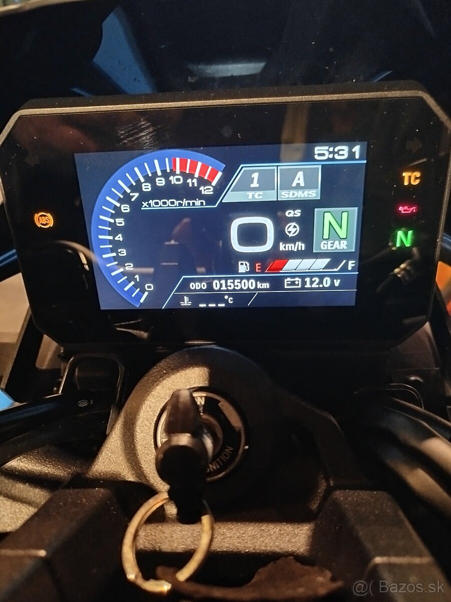Suzuki gsx 8s - 3
