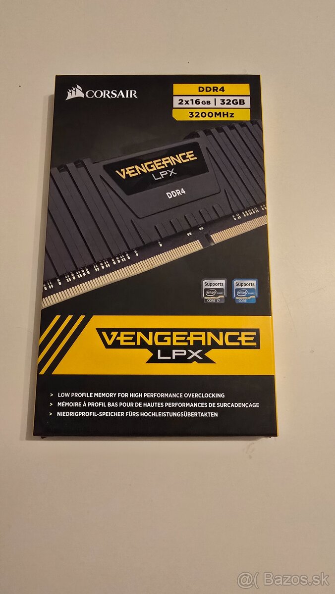32 GB, DDR4 Corsair Vengeance LPX - 3