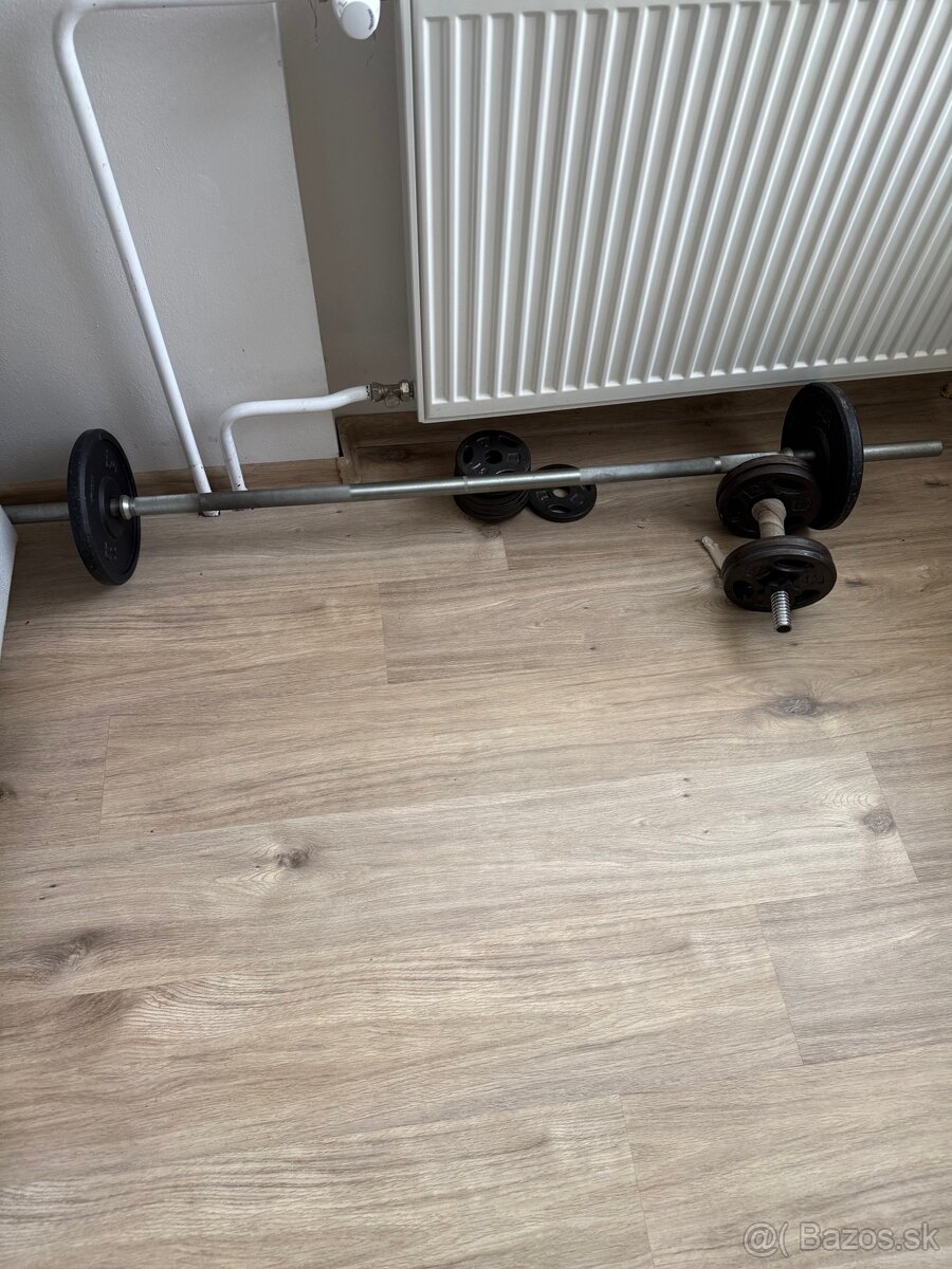 Benchpress s tyčou a závažiami - 3