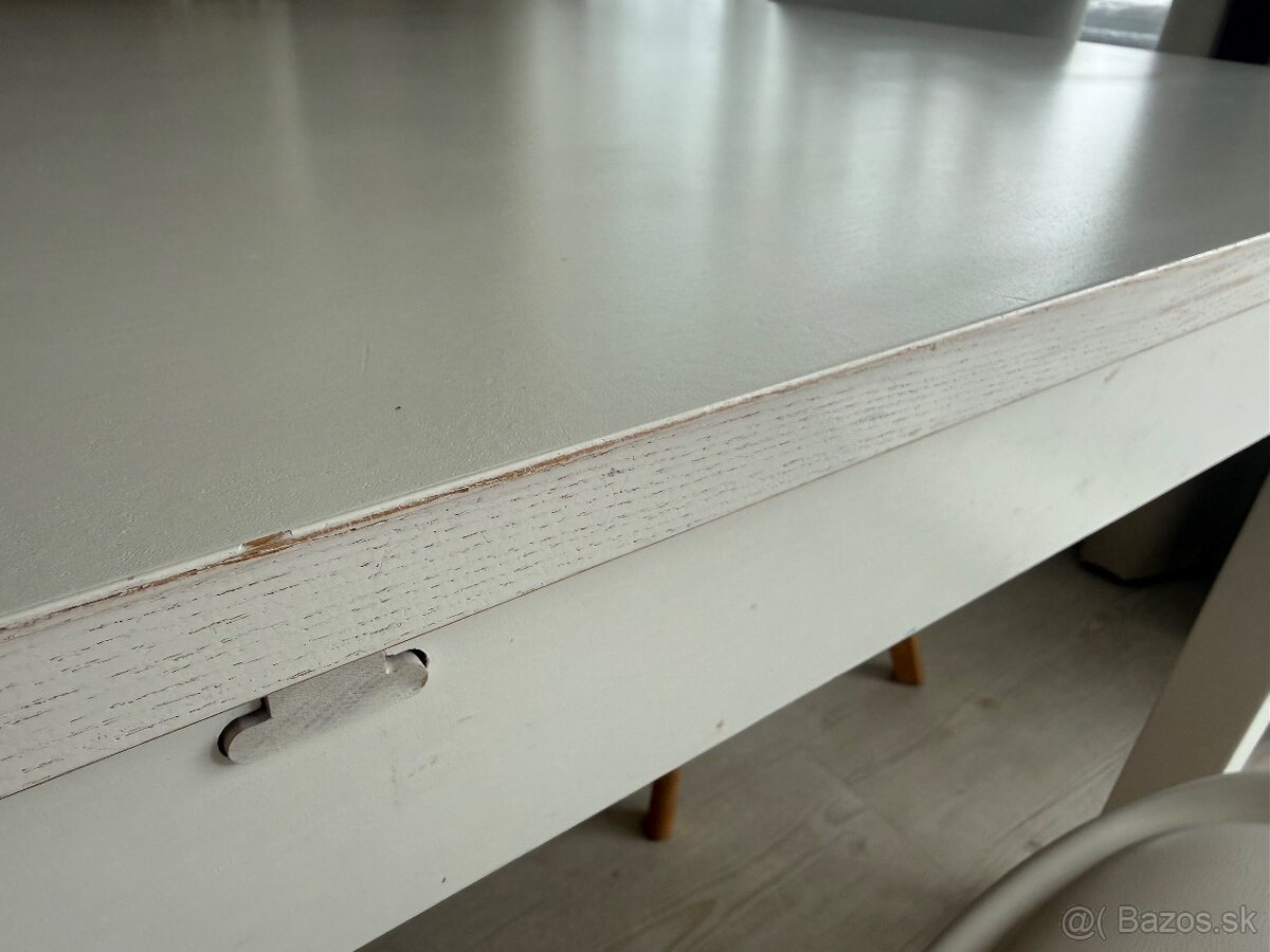 Jedalensky stol so stolickami - 3