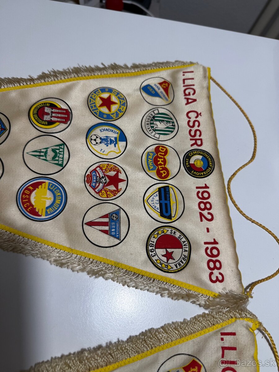 Predam dva ks vlajky Liga ČSSR - 3