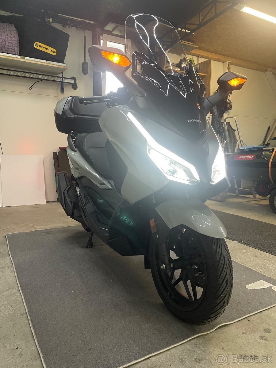 Honda forza 350 2025 - 3