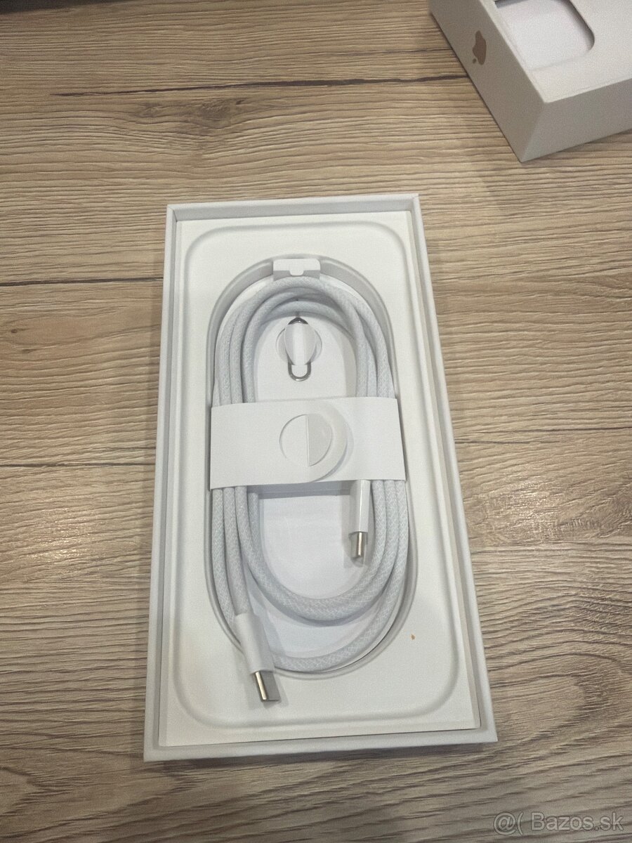 Apple iPhone 16 Pro 256GB Desert titanium - 3