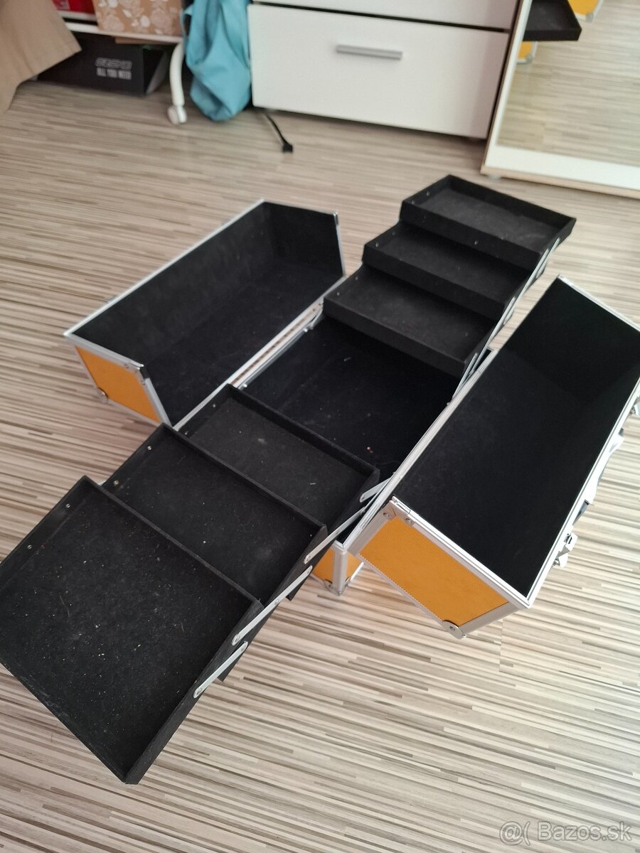 Kozmetický kufrík - 3