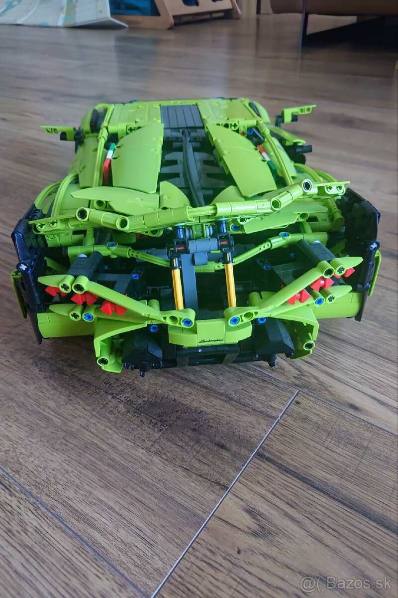 Predám LEGO® Technic 42115 Lamborghini Sian FKP 37 - 3