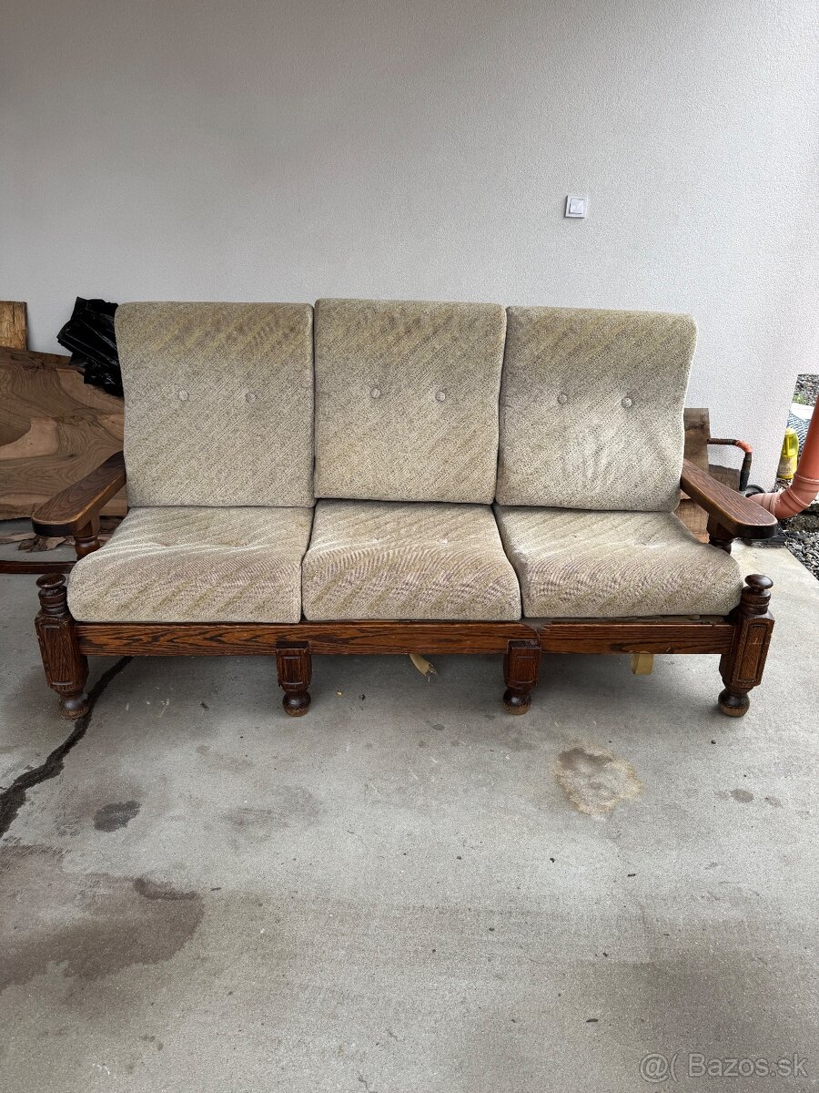 Sedačka z masívu - 3