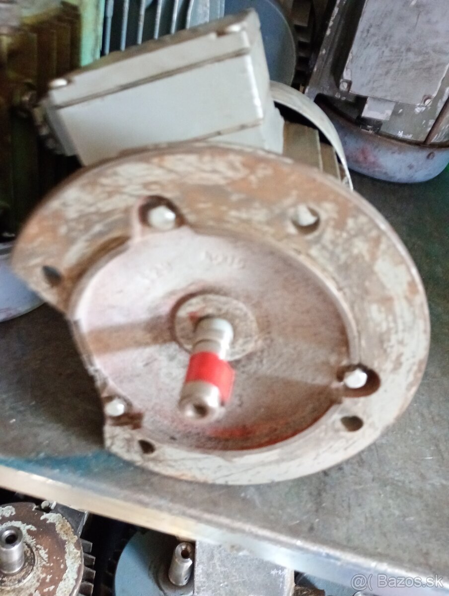 Predam elektromotory na 400V. - 3