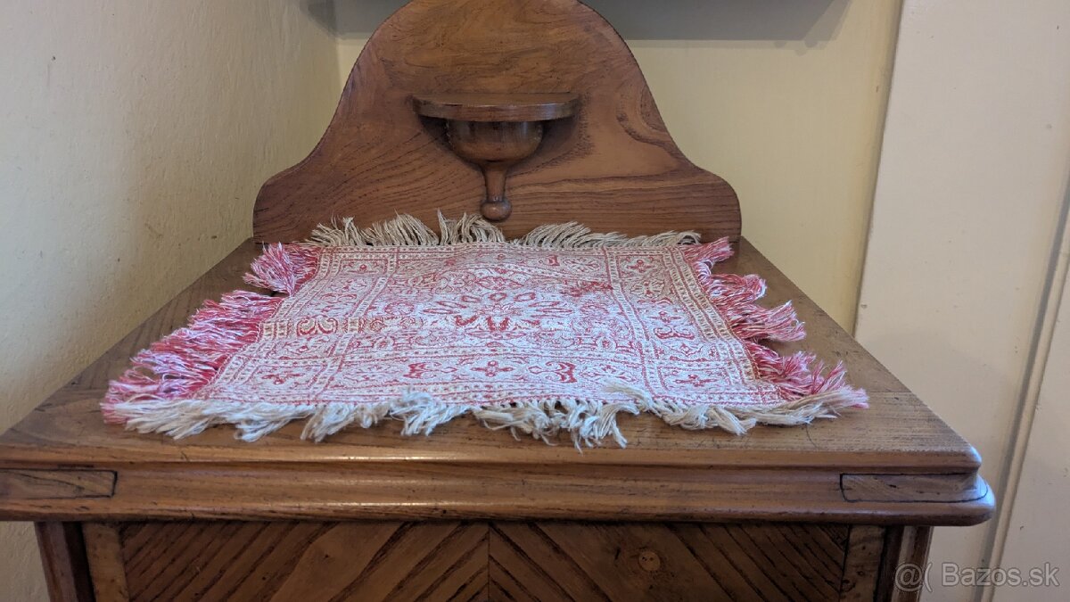 Secesny nocny stolík - 3