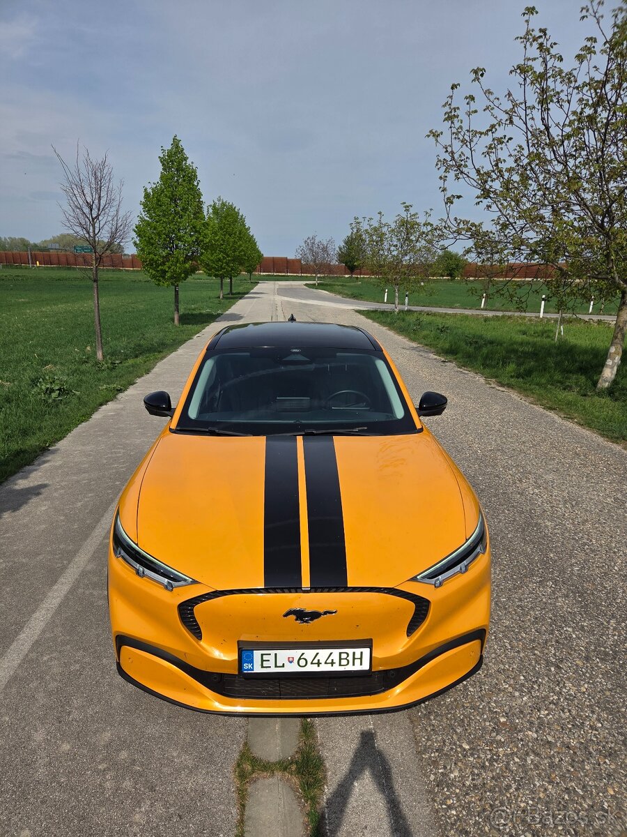 Predam krasny Ford Mustang emach - 3