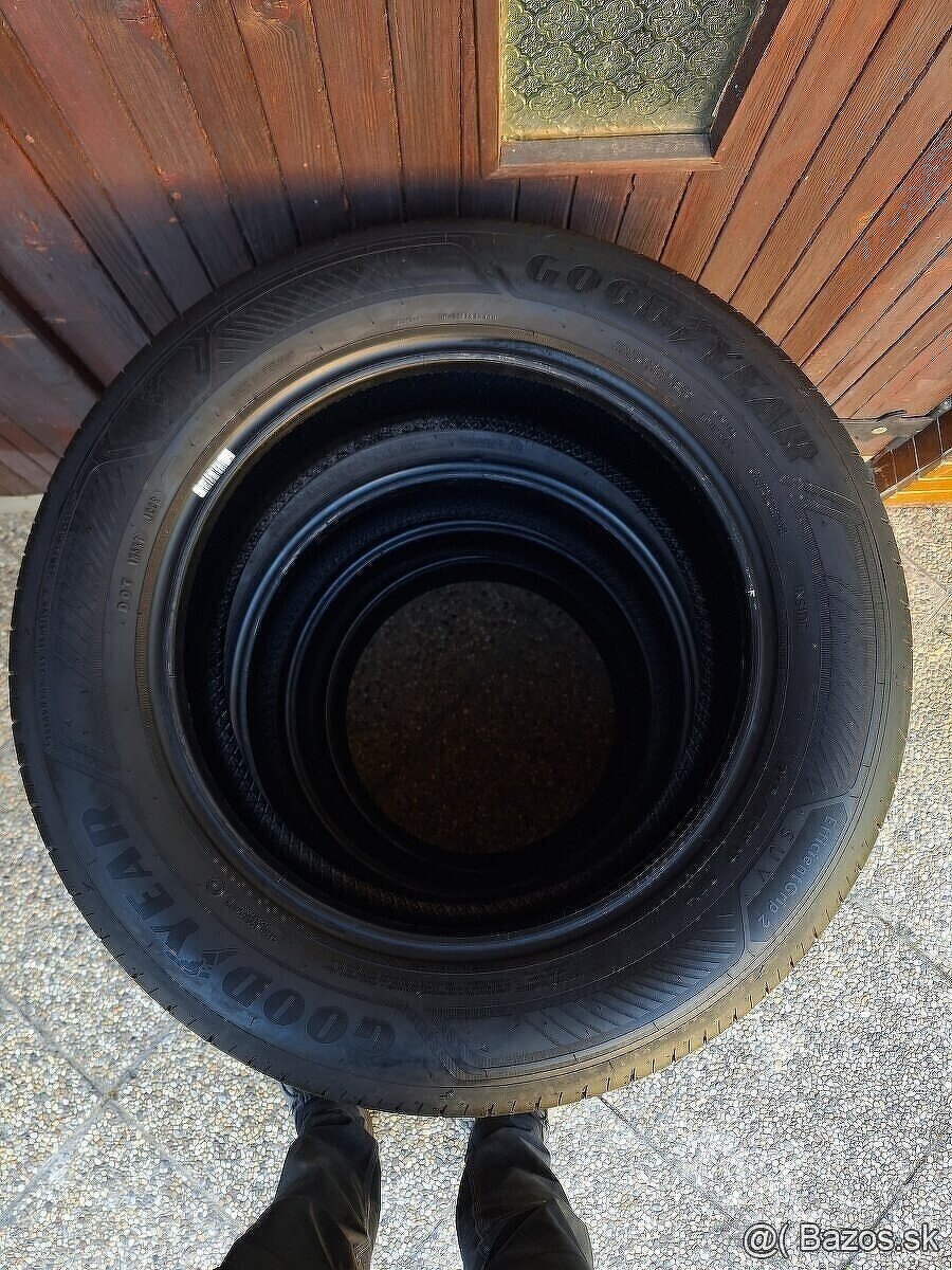 215/60 r17 Goodyear Nové 2025 - 3