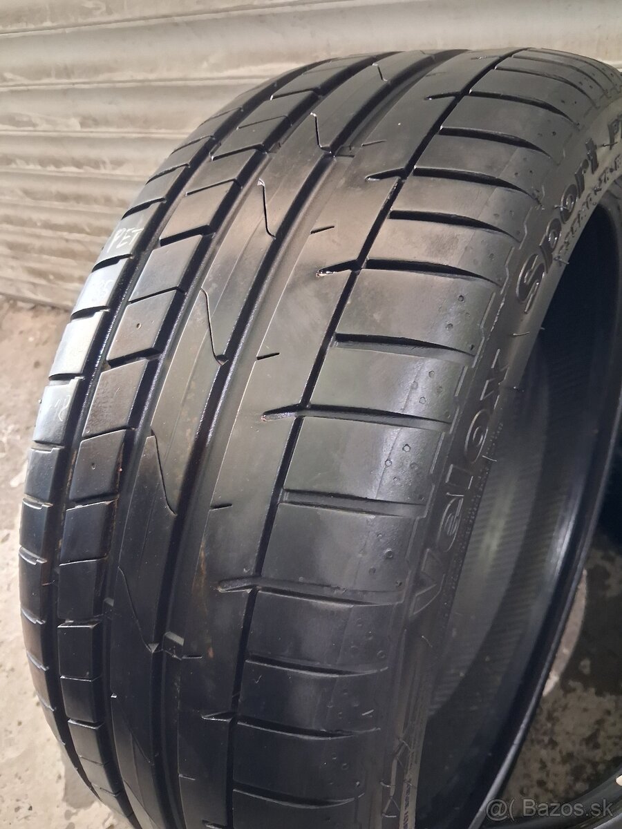Petlas letné 235/40/R18 - 3