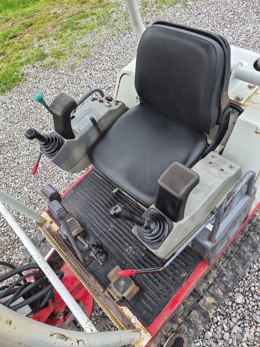 Minibager Takeuchi TB 016 - 3