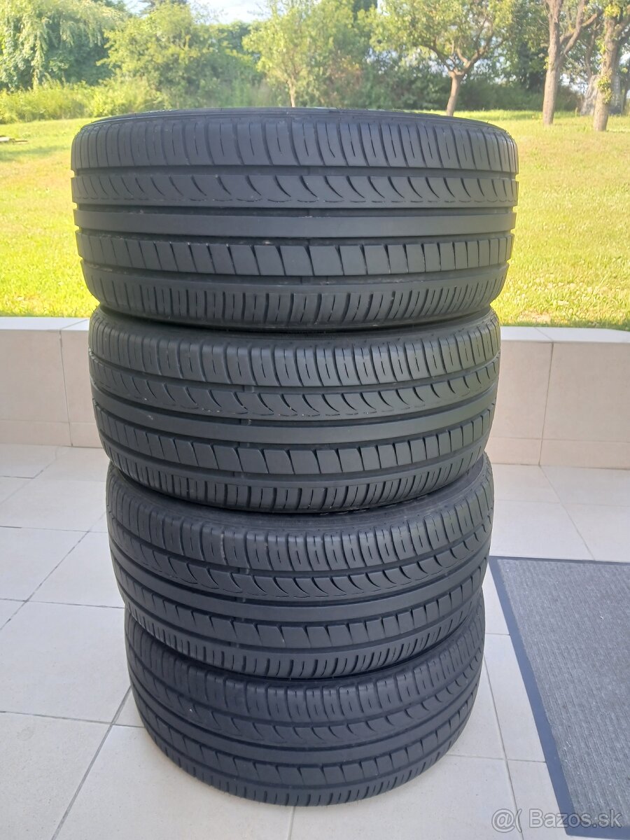 R18 235/45 letné - 3