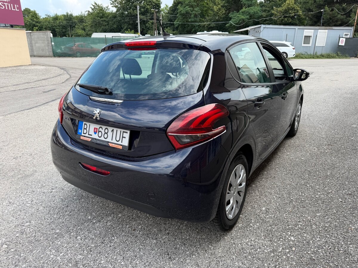 Peugeot 208 1,2i - 3