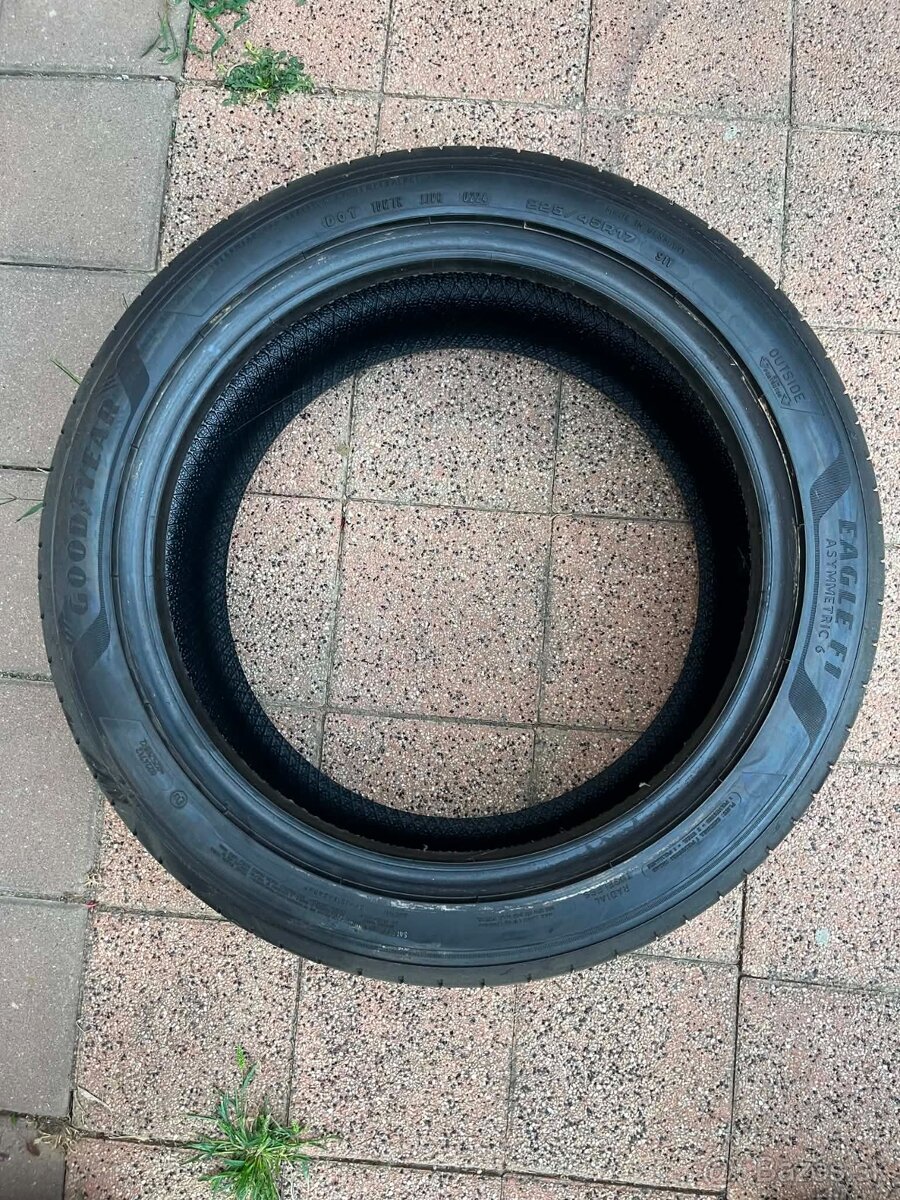 225/45 R17 - 3