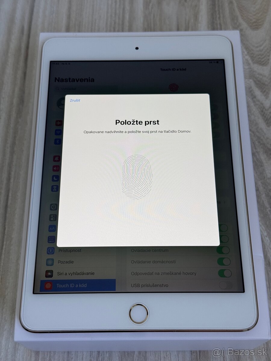 Apple iPad mini 4, 64GB, Wi-Fi, Gold - 3