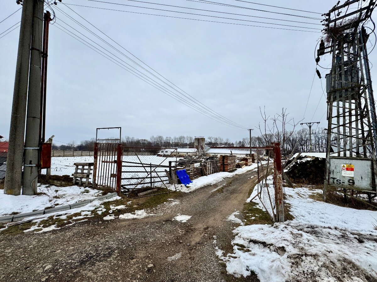POZEMOK NA VÝSTAVBU HALY - 3
