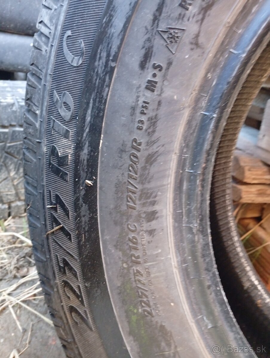 225/75r16C zimná - 3