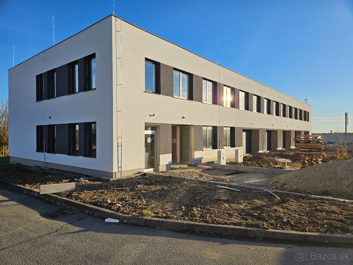 Na prenájom- sklady a garáže- Rozvojová ulica, Košice - 3