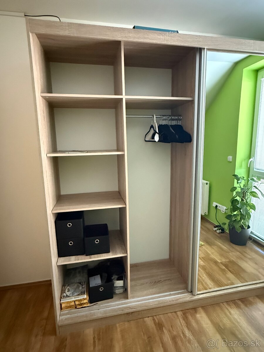 Satnikova skrina - 3