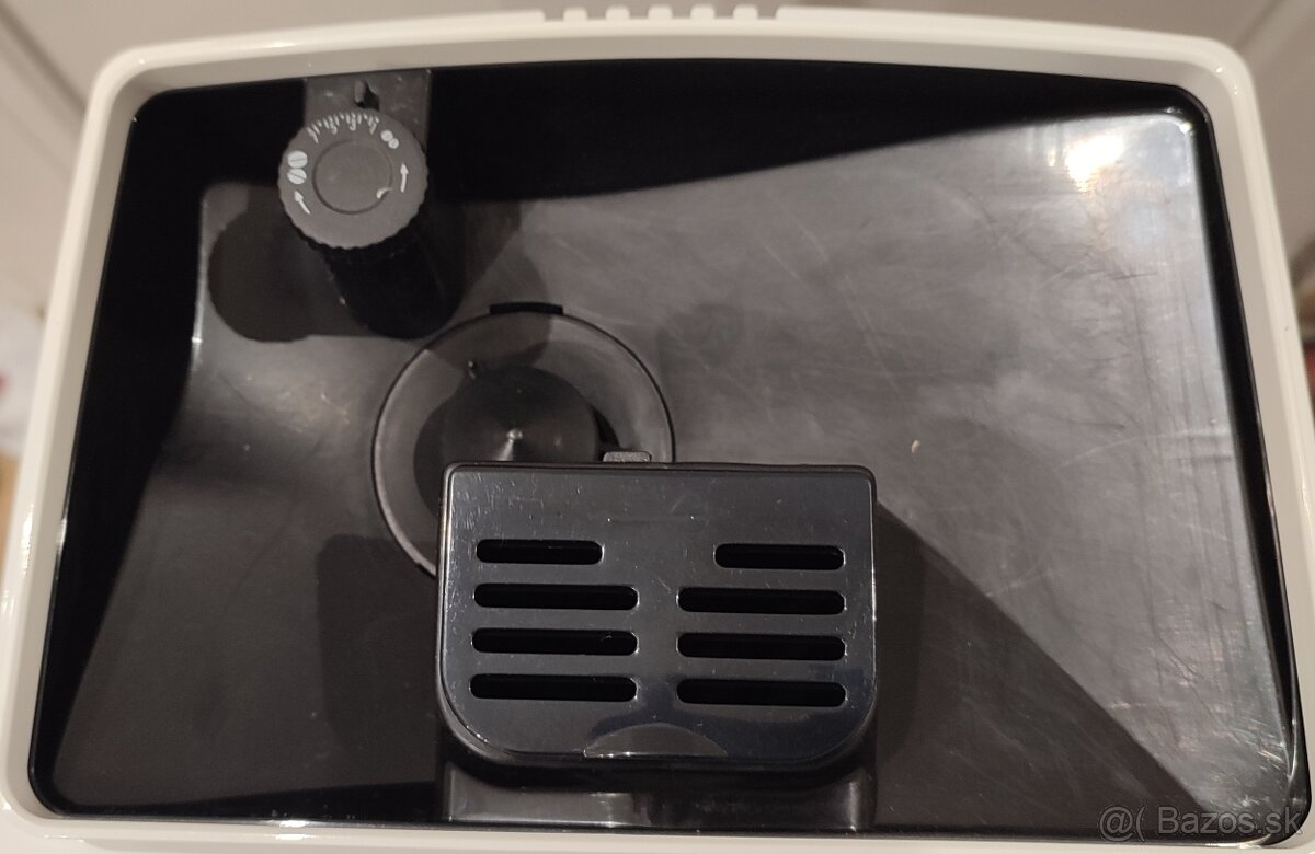 De'Longhi Magnifica S Cappuccino (model ECAM 22.360.W) - 3