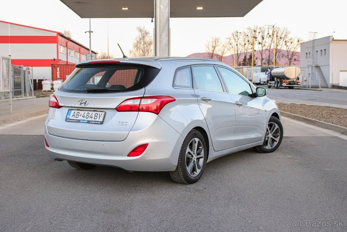 Hyundai i30 CW 1.6 CRDi 16V DOHC - 3