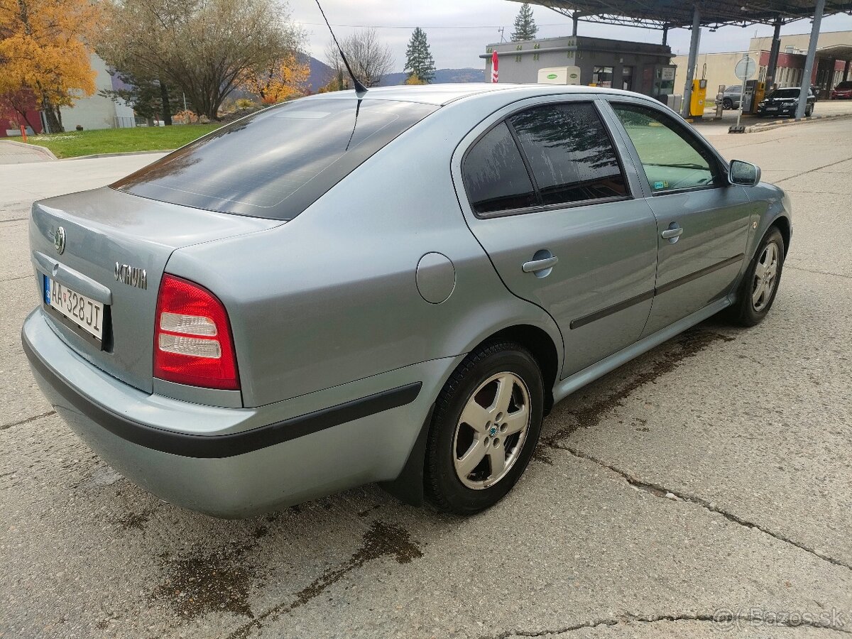 Škoda Octavia 1.6 benzín - 3