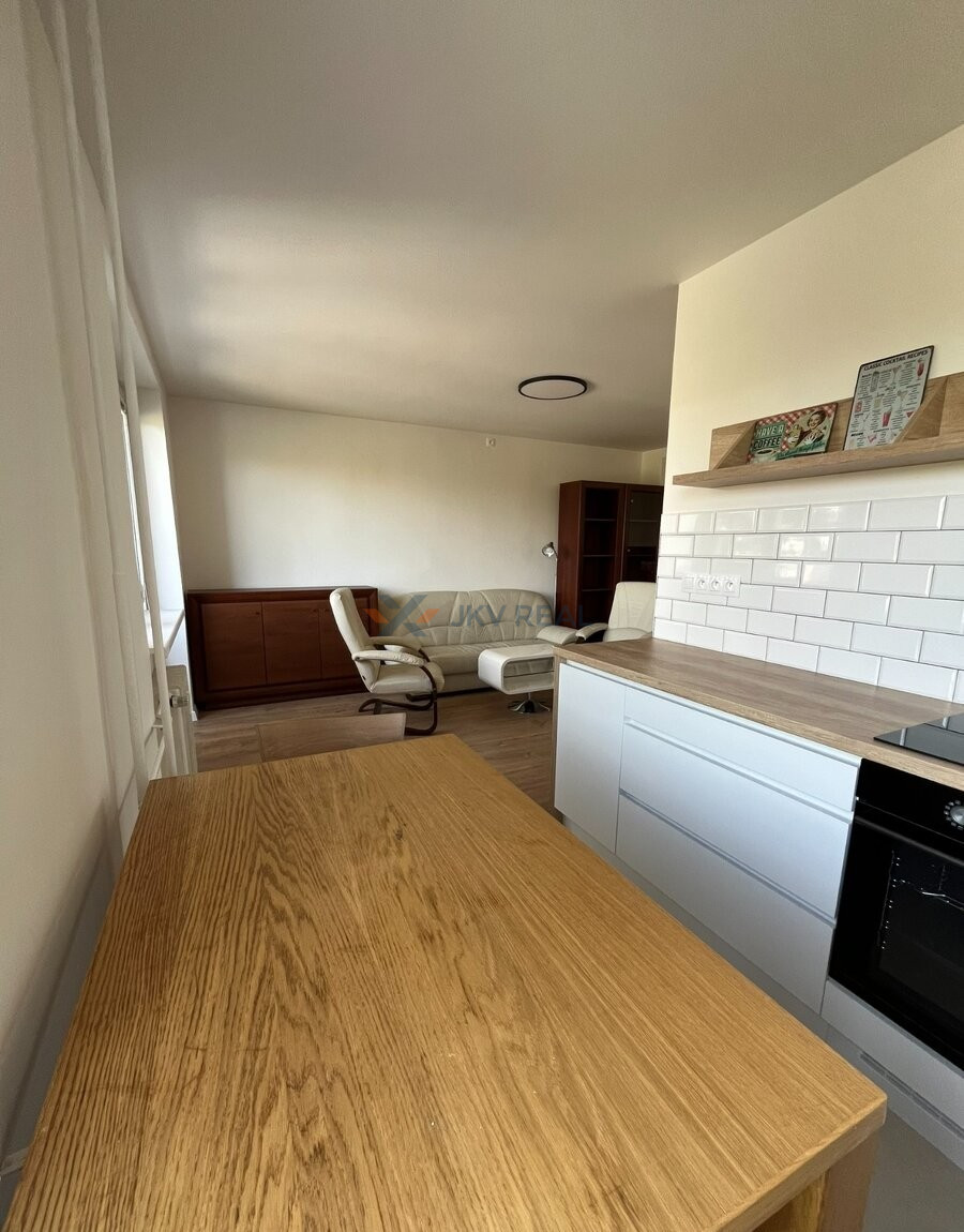 Komfortný 2-izbový byt s dvoma balkónmi blízko centra Trnavy - 3